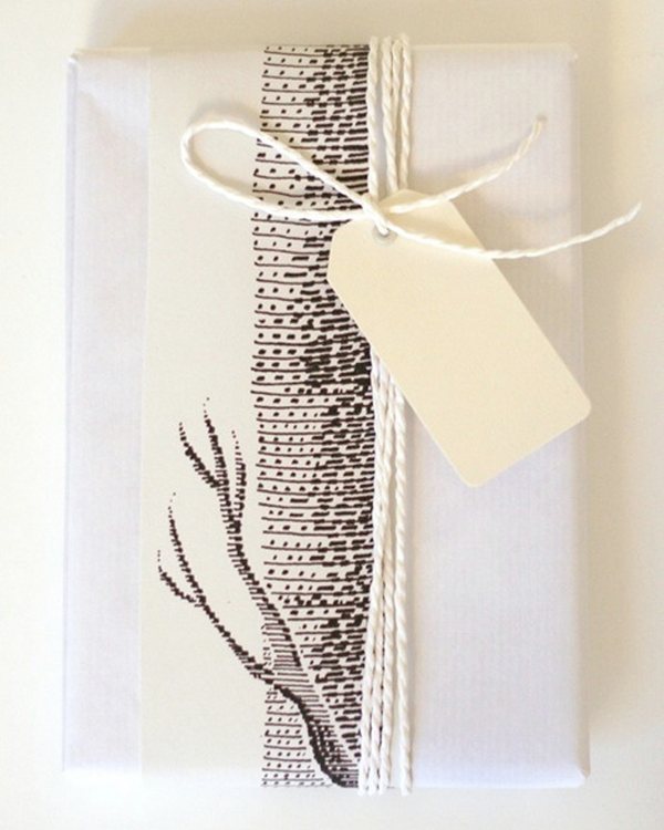 A single parcel with a wallpaper strip and a string-tied tag